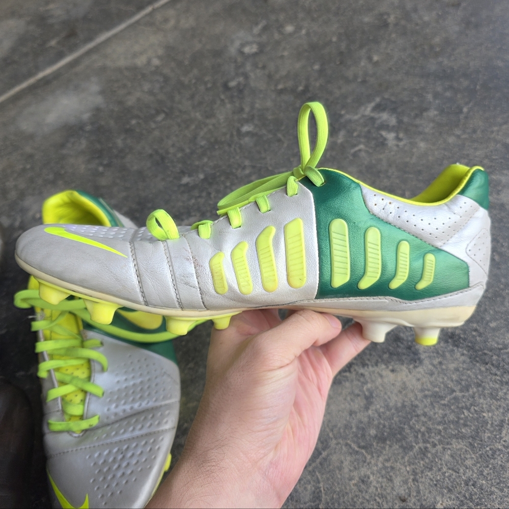 Nike CTR360 Libretto III FG Volt Court Green - Picture 4 of 9